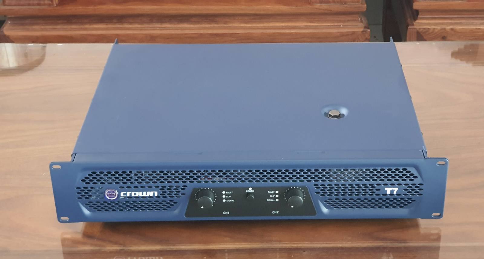 Cục đẩy công suất Crown T7