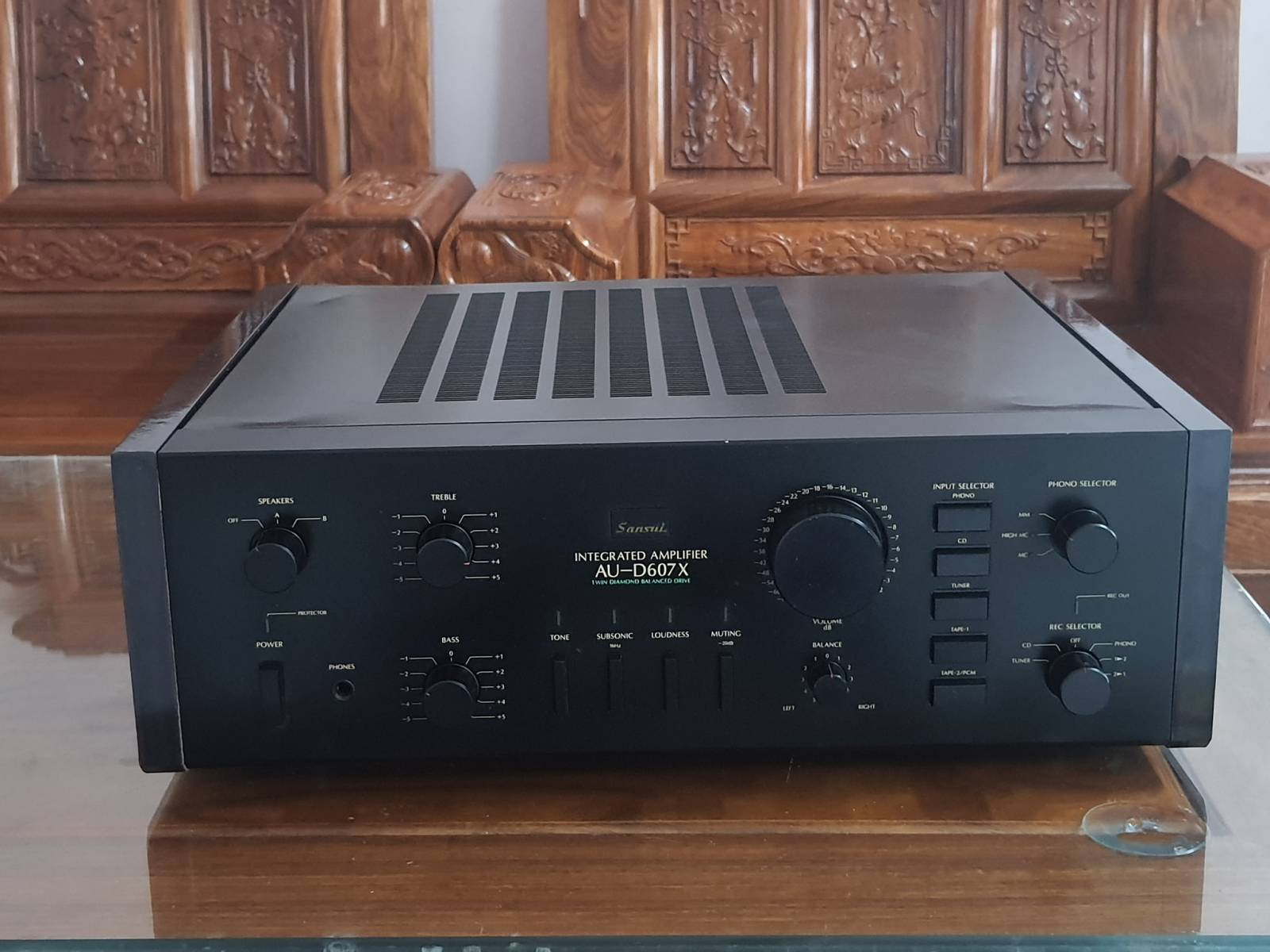 Ampli Sansui AU-D607X