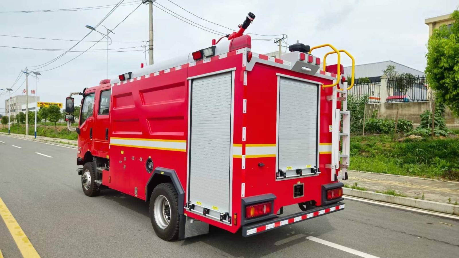 Xe cứu hỏa ISUZU  5 KHỐI