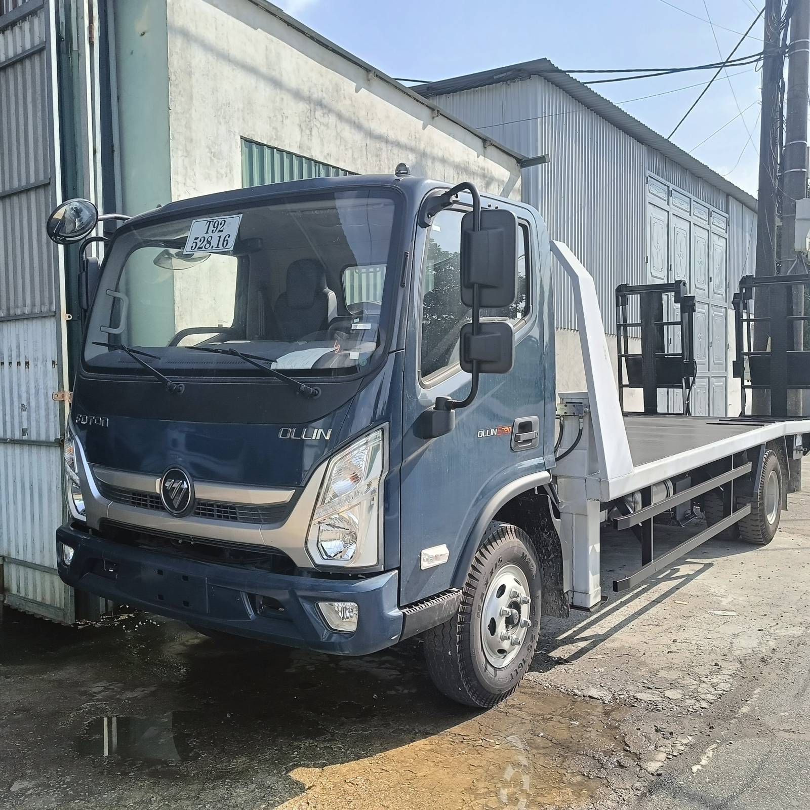 Ô TÔ CHỞ XE MÁY CHUYÊN DÙNG THACO OLLIN 720S