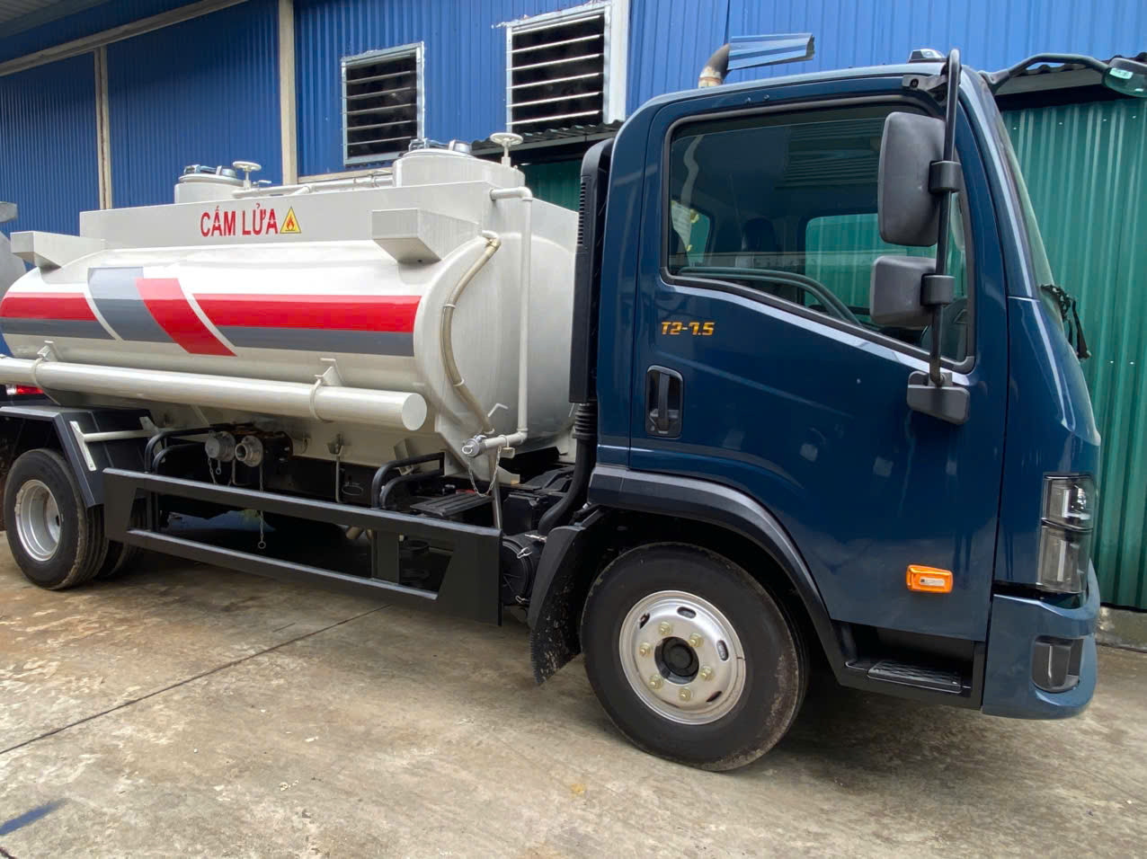 Xe xăng dầu cấp lẻ  Thaco Linker- 5m3-