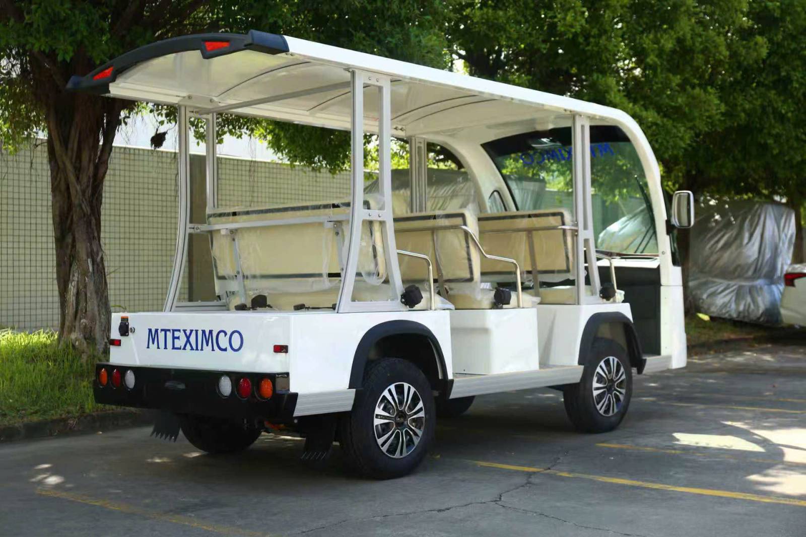 Ô TÔ ĐIỆN 8 CHỖ (CHẠY NỘI  KHU)