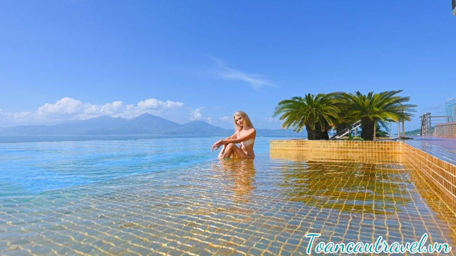 COMBO SIÊU SANG CHẢNH | KHÁCH SẠN DÁT VÀNG GOLDEN BAY 5* ĐÀ NẴNG