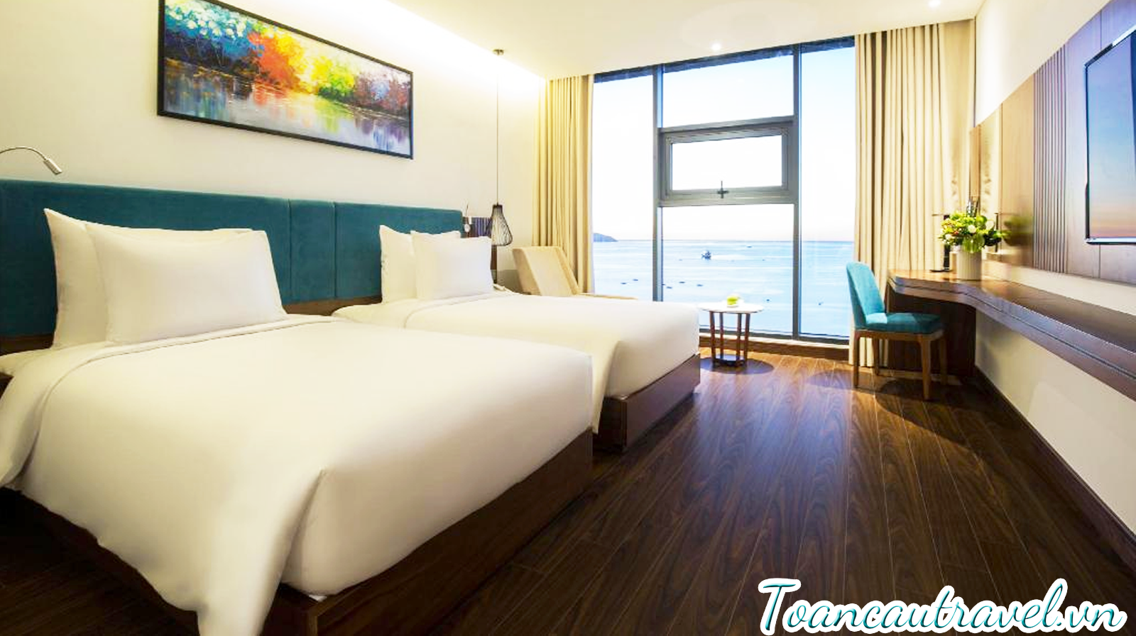 MAXIMILAN DA NANG BEACH