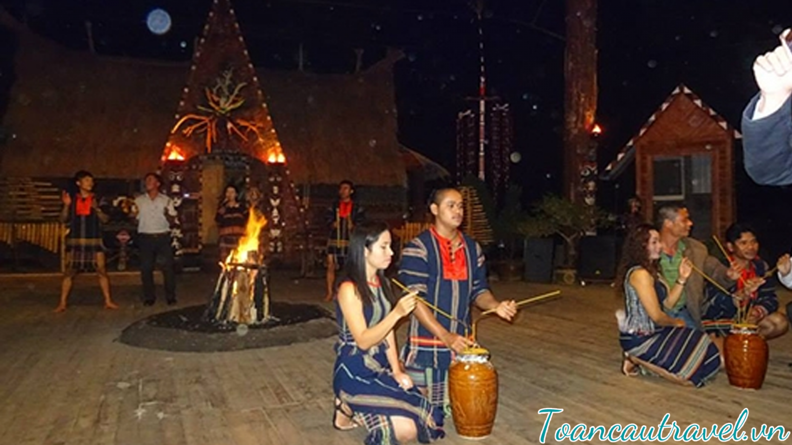 chương trình biểu diễn Cồng chiêng Tây Nguyên