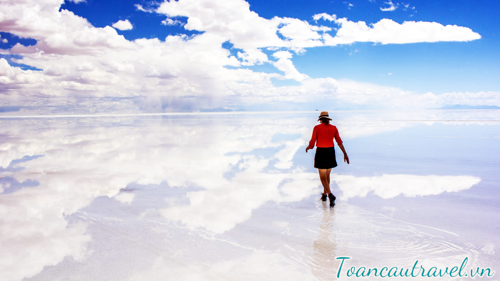 cánh đồng muối Uyuni nổi tiếng.