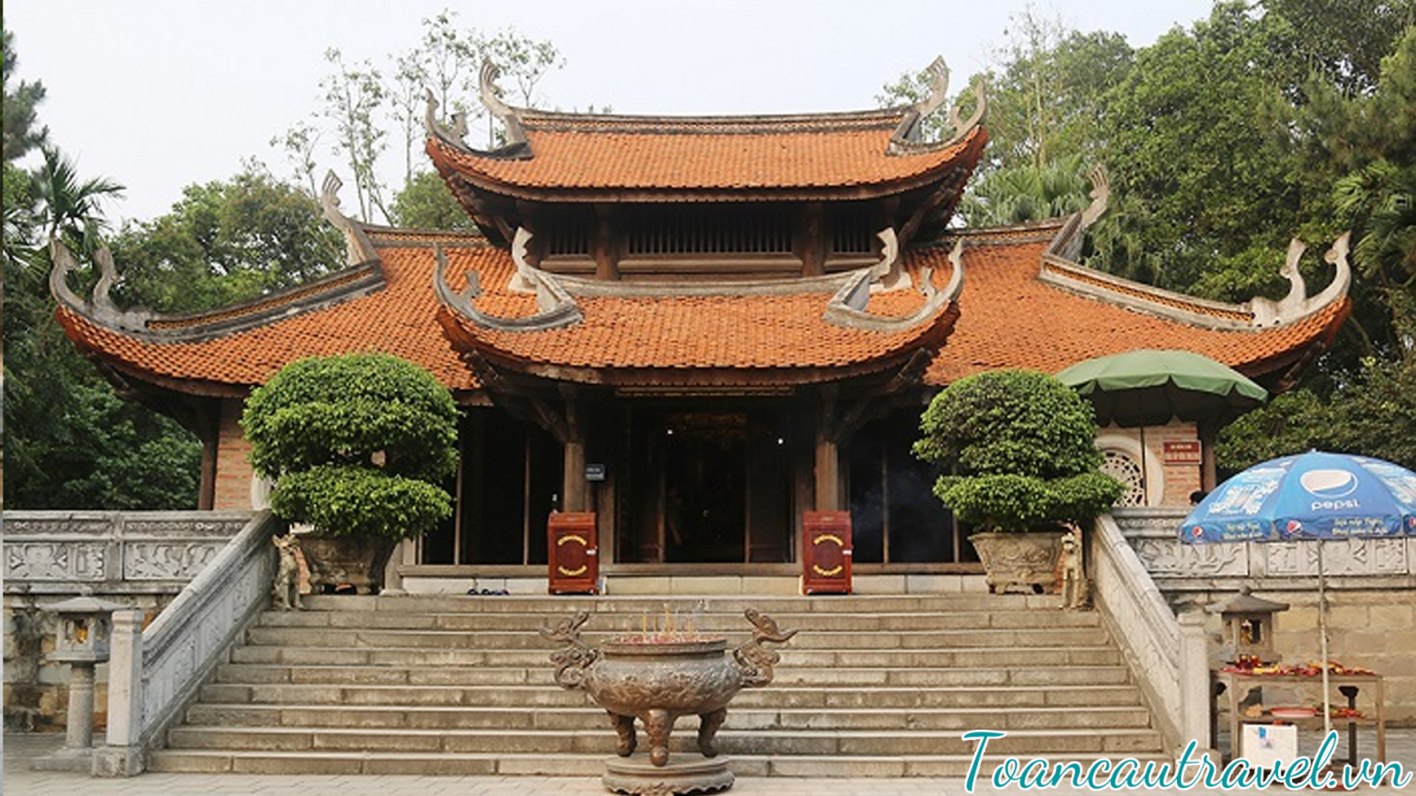 Đền Tổ mẫu Âu Cơ