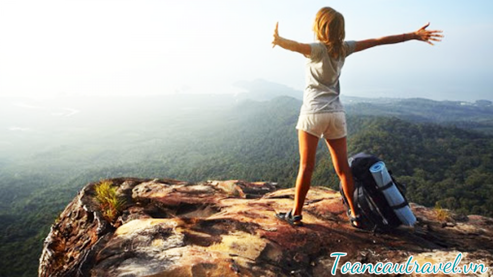 11 KINH NGHIỆM KHI ĐI DU LỊCH 1 MÌNH