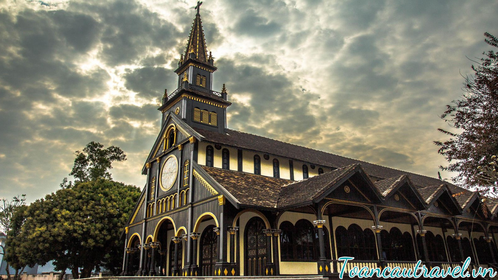 Nhà Thờ Gỗ