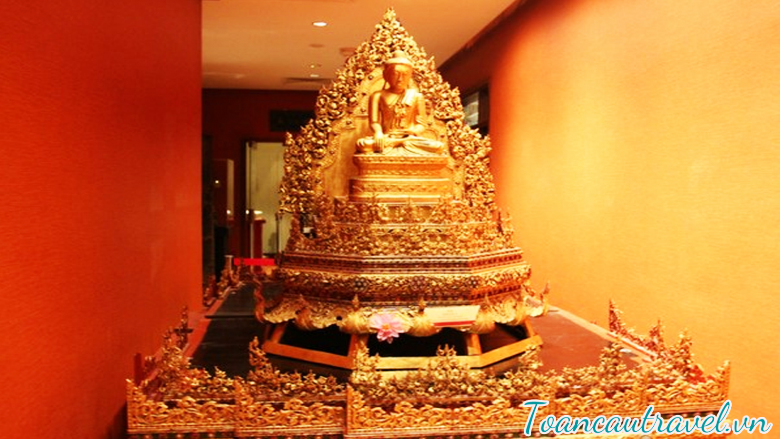 Buddha Tooth Relic temple 3