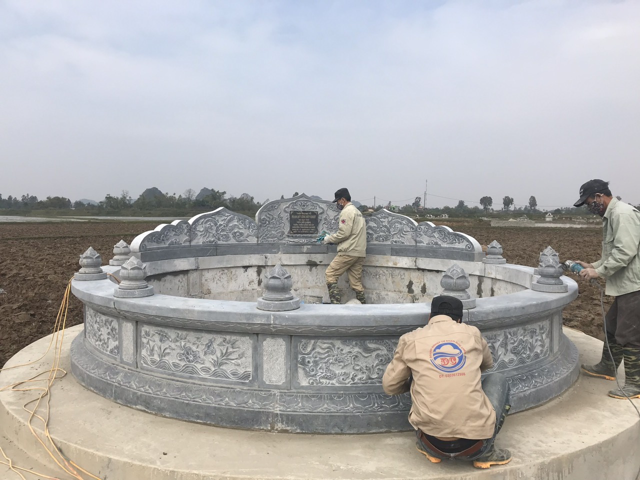 Mẫu mộ tròn Đức Chiến đẹp mã MTĐC007