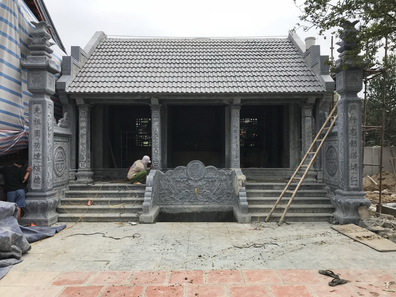 Mẫu nhà thờ họ Đức Chiến mẫu NTĐC009